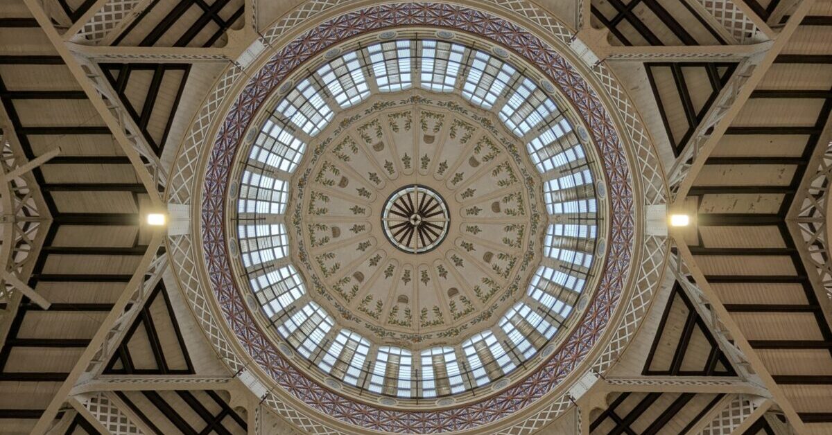 Looking up into the dome of the Mercat Central de València.